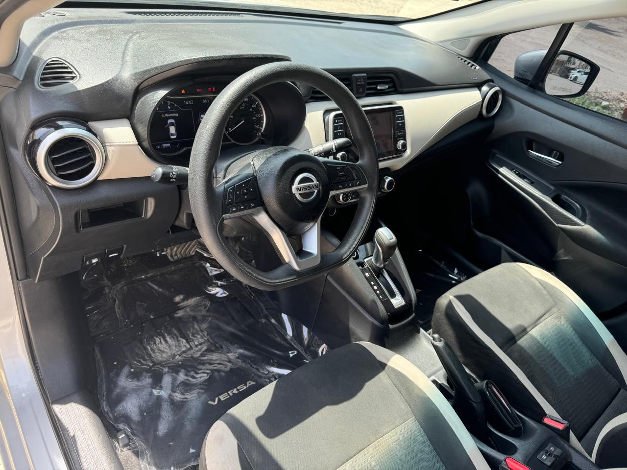 Nissan Versa dashboard